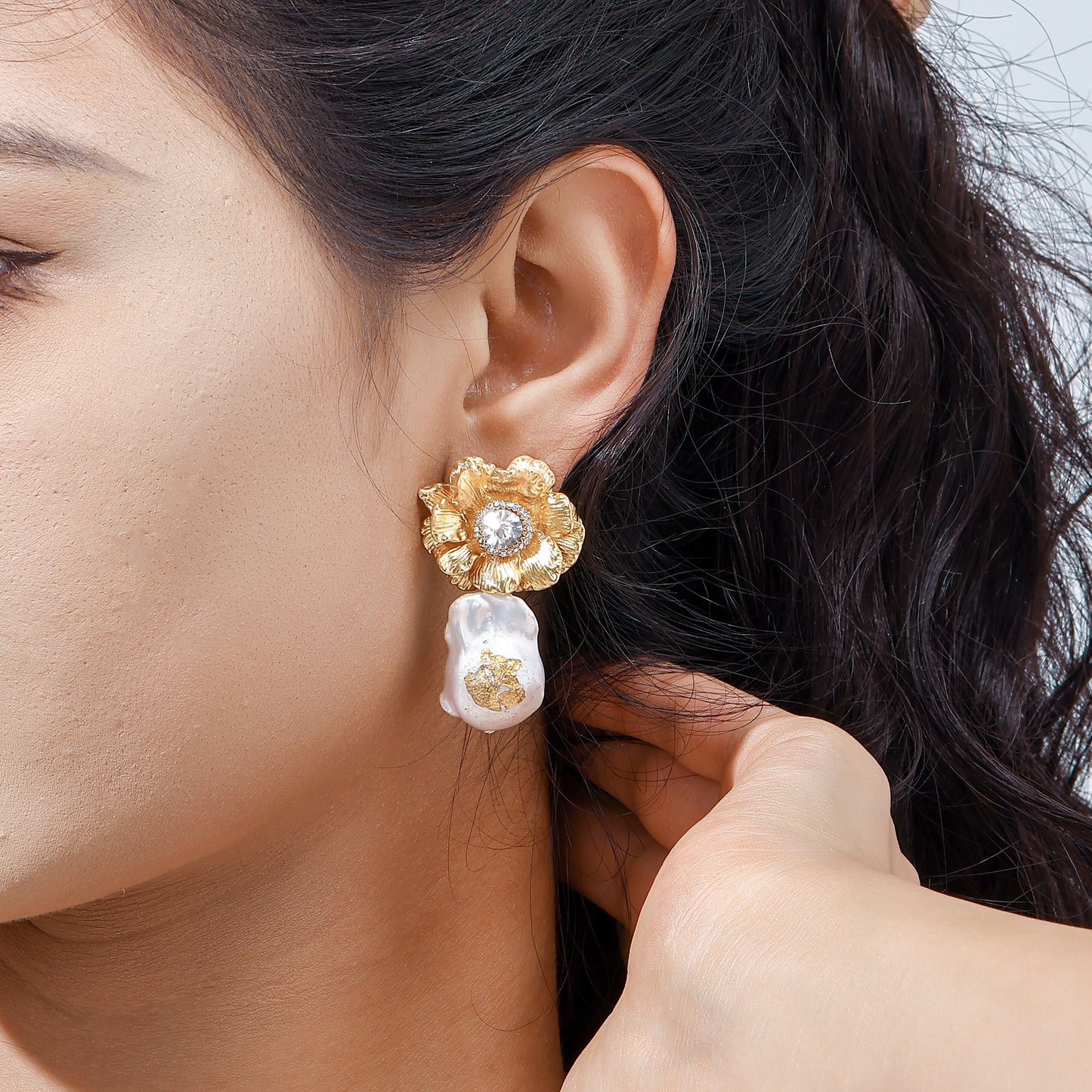Flower Gold Foil Pearl Earrings