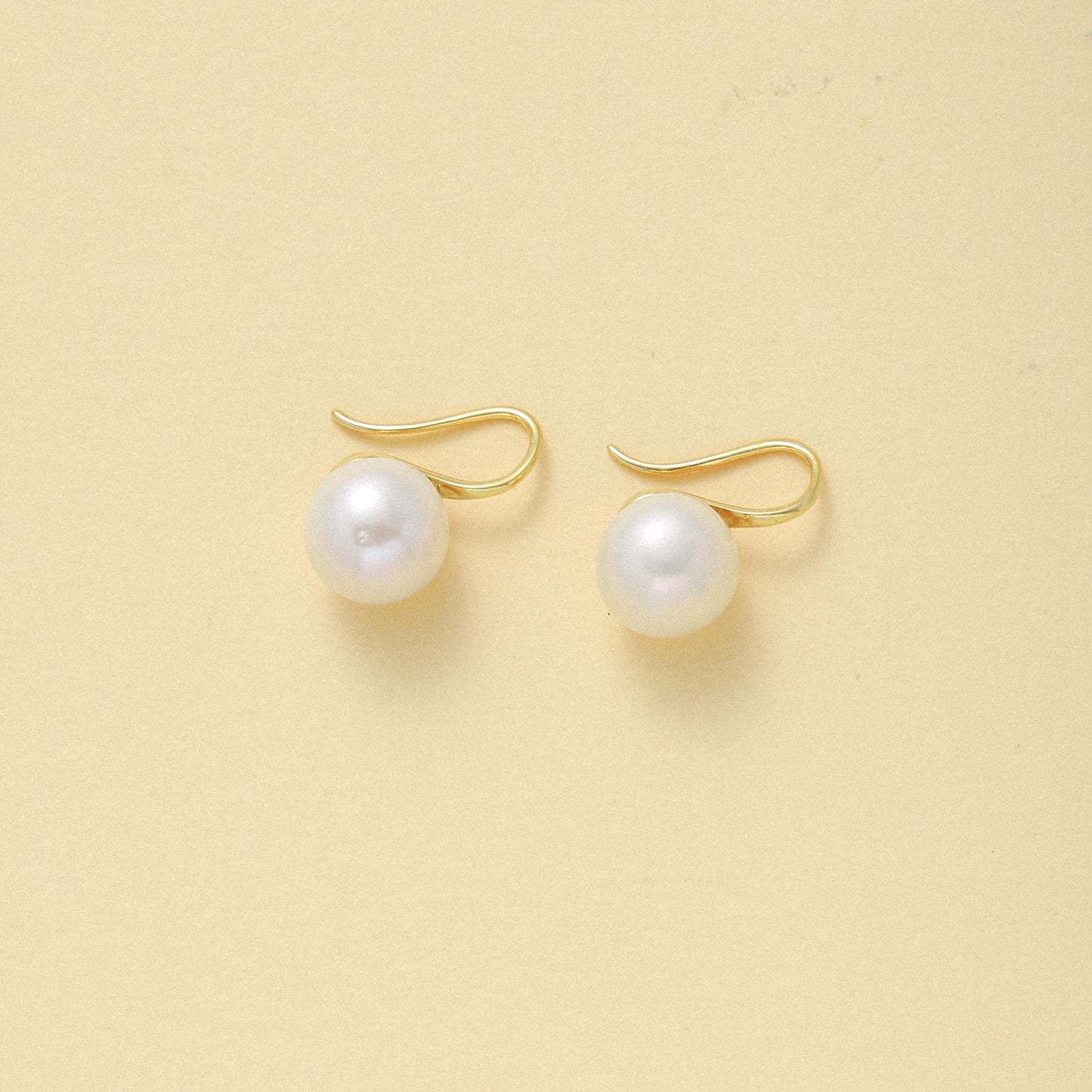 Hook Pearl Earrings