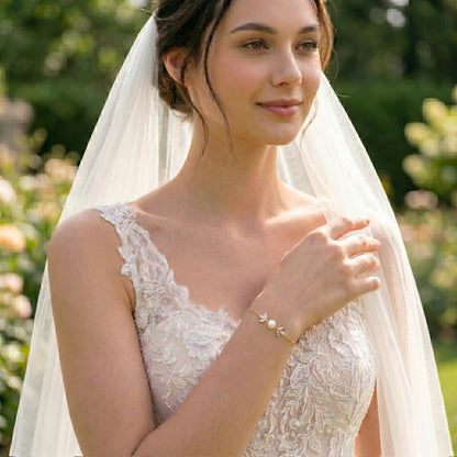 Dainty Pearl Bracelet in 18K Gold