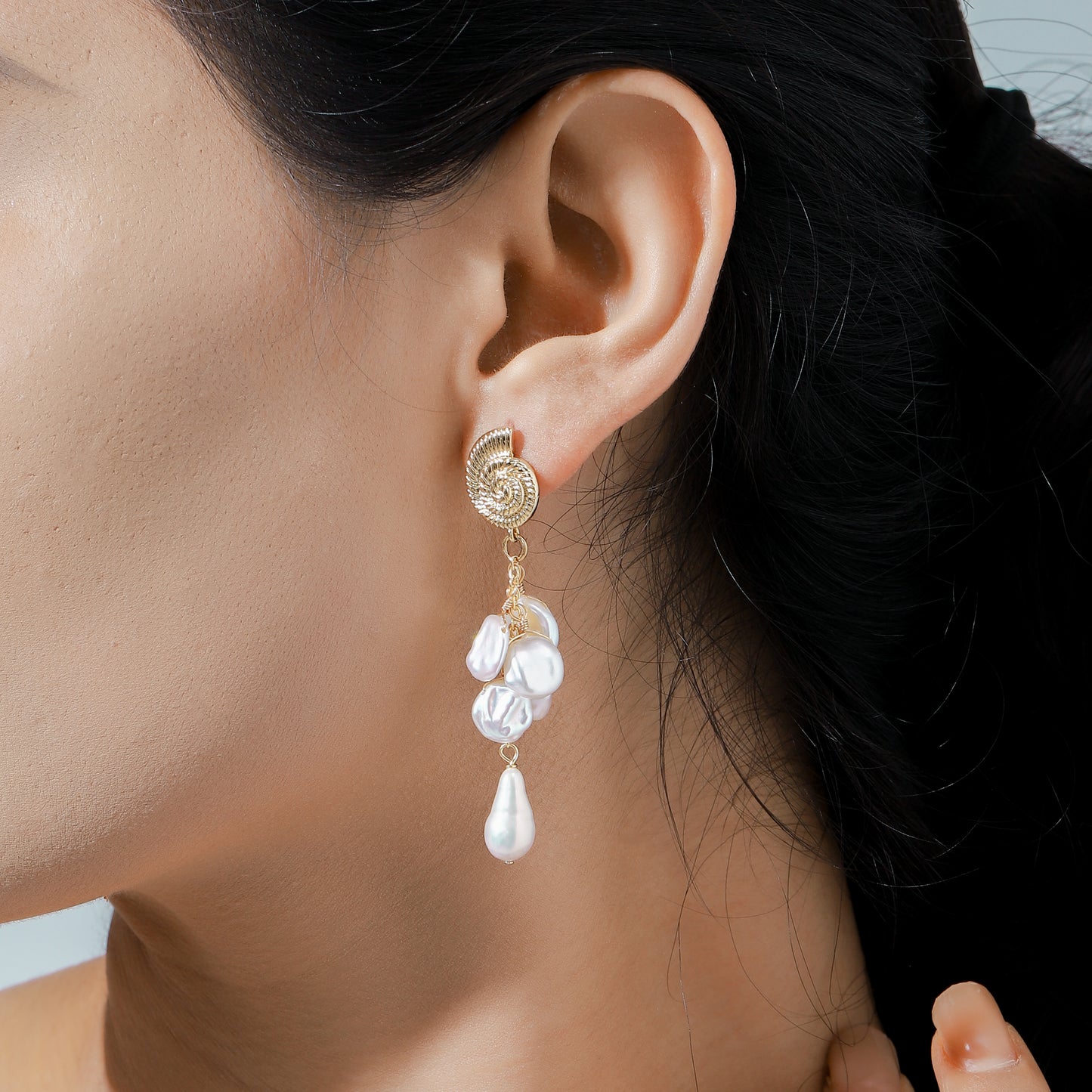 Shell Petal Pearl Earrings