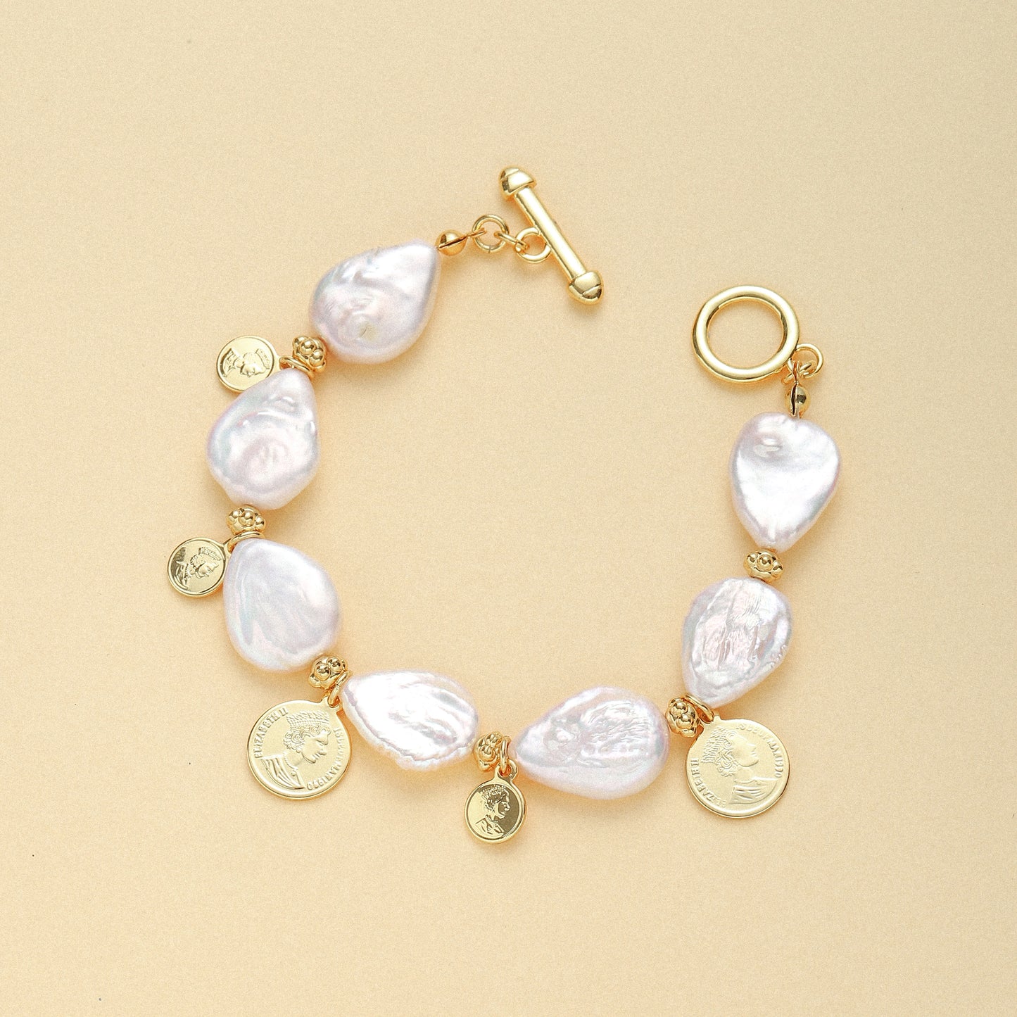 Coin-Shaped Baroque Pearl Bracelet