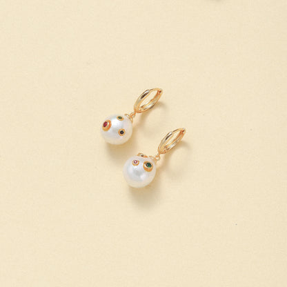 Pearl Earrings with Crystals