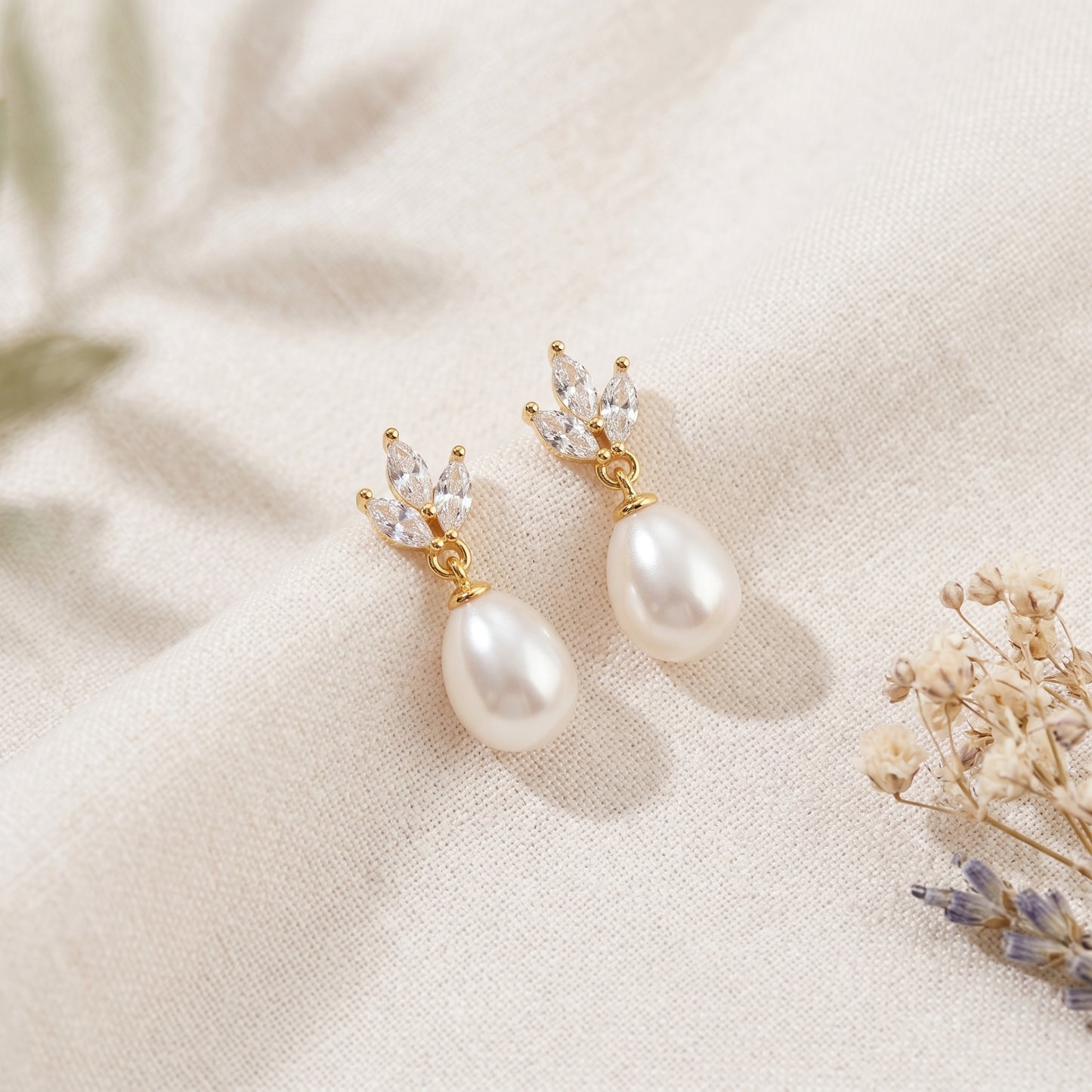 18K Gold Teardrop Pearl Necklace with CZ Accent