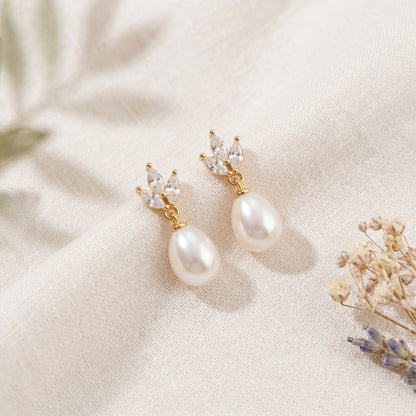 18K Gold Teardrop Pearl Necklace with CZ Accent