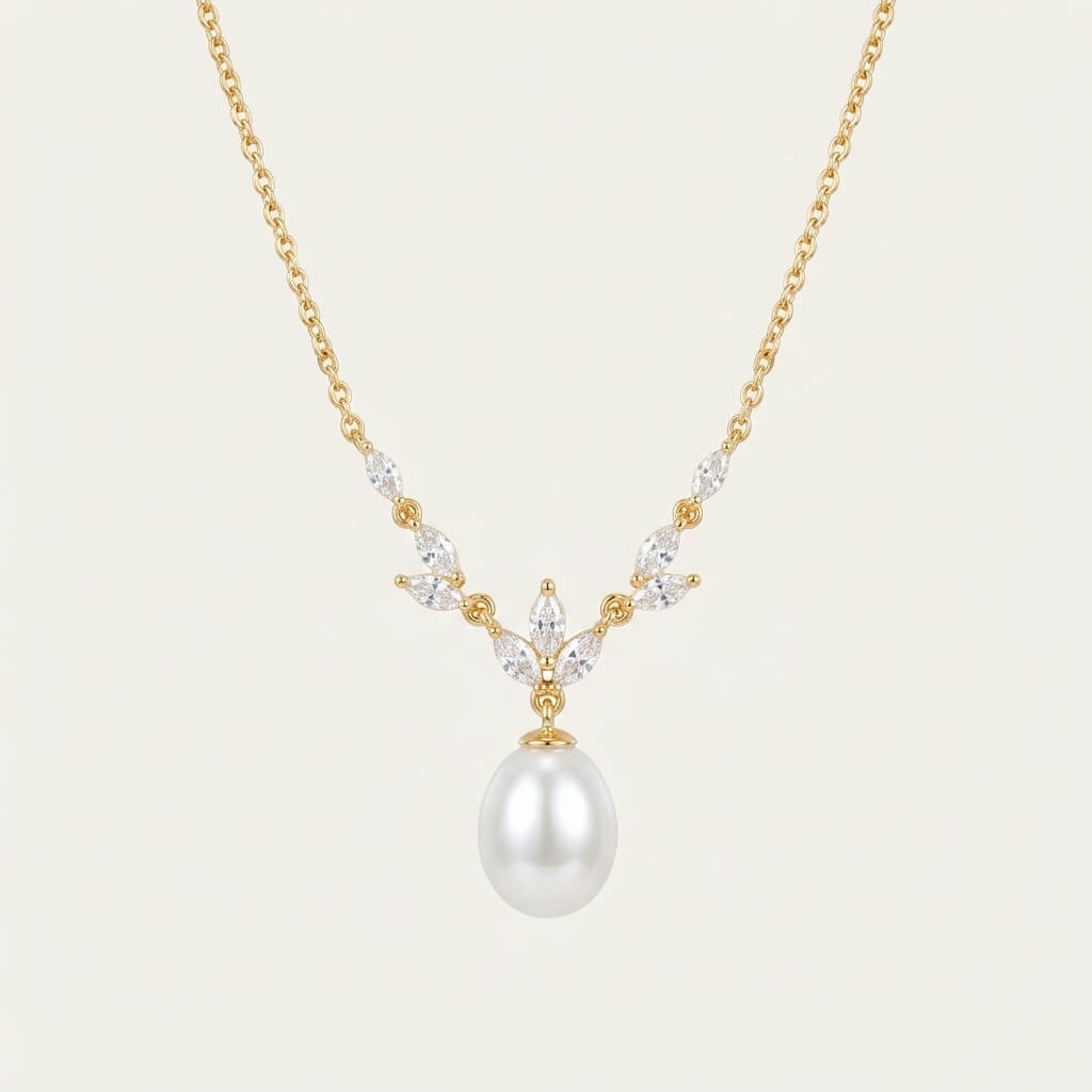 Dainty Teardrop Pearl Necklace in 18K Gold
