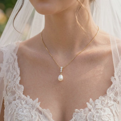 Freshwater Pearl Pendant Necklace in Sterling Silver