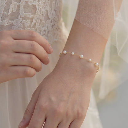 Freshwater Pearl Bracelet in Sterling Silver